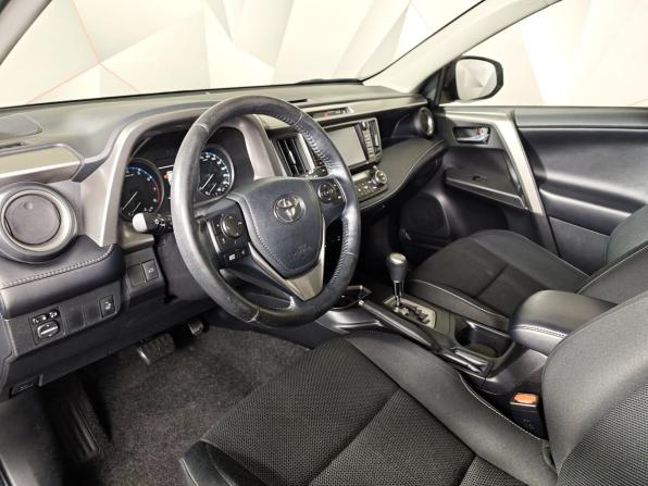 Toyota RAV4 IV (XA40) Рестайлинг с пробегом 2018 года, цена 1 991 000 рублей, 129096 км, внедорожник, Автокод Объявления