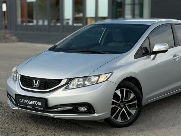 Honda Civic IX Рестайлинг с пробегом 2013 года, цена 1 390 000 рублей, 141200 км, седан, Автокод Объявления