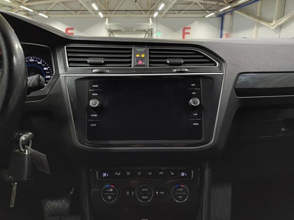 Volkswagen Tiguan II с пробегом 2018 года, цена 2 560 000 рублей, 142519 км, внедорожник, Автокод Объявления