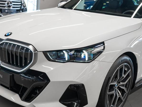 BMW 5 серии VIII (G60/G61/G68) с пробегом 2024 года, цена 6 550 000 рублей, 22543 км, седан, Автокод Объявления