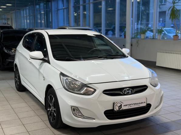 Hyundai Solaris I с пробегом 2012 года, цена 849 000 рублей, 190347 км, хэтчбек, Автокод Объявления