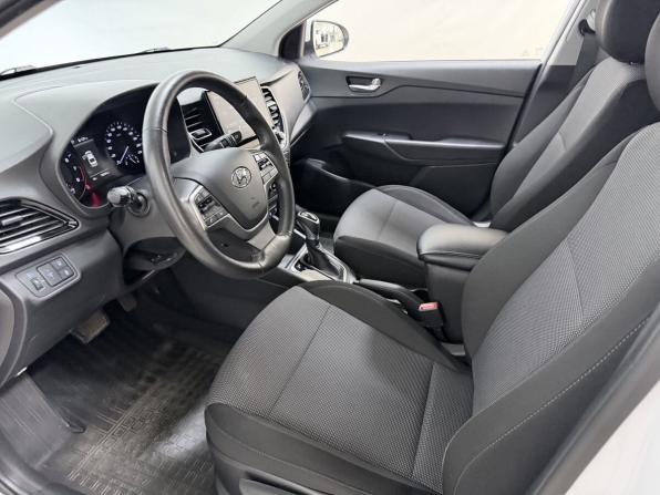 Hyundai Solaris II Рестайлинг с пробегом 2021 года, цена 1 789 000 рублей, 73564 км, седан, Автокод Объявления