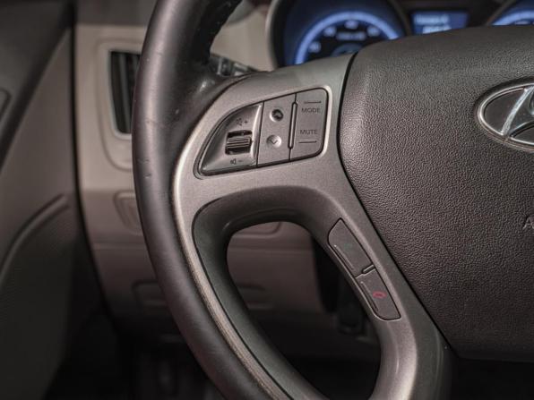 Hyundai ix35 I с пробегом 2012 года, цена 970 000 рублей, 366123 км, внедорожник, Автокод Объявления