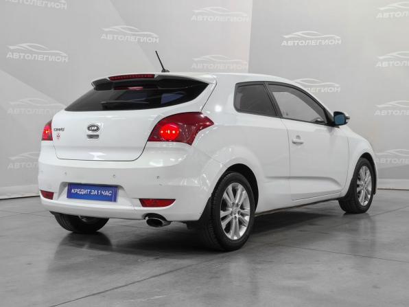 Kia Ceed I Рестайлинг с пробегом 2011 года, цена 770 000 рублей, 244800 км, хэтчбек, Автокод Объявления