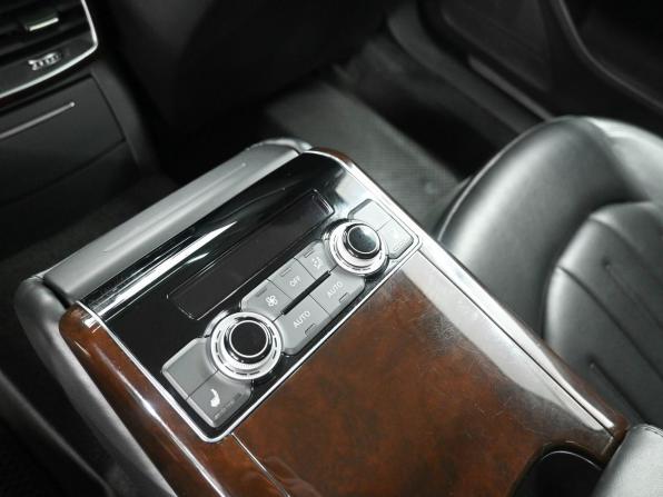 Audi A8 III (D4) Рестайлинг с пробегом 2014 года, цена 2 539 500 рублей, 142000 км, седан, Автокод Объявления