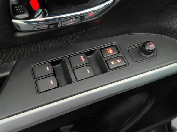 Suzuki SX4 II (S-Cross) с пробегом 2014 года, цена 1 355 000 рублей, 107336 км, хэтчбек, Автокод Объявления