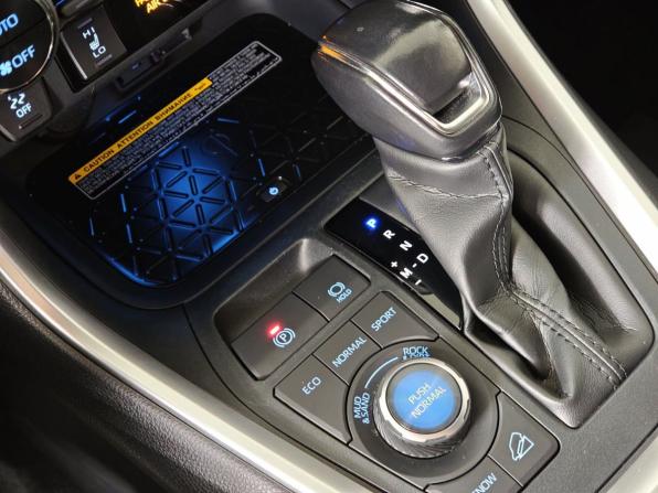Toyota RAV4 V (XA50) с пробегом 2021 года, цена 3 095 000 рублей, 134696 км, внедорожник, Автокод Объявления