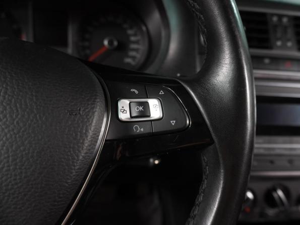 Volkswagen Polo V Рестайлинг с пробегом 2018 года, цена 1 299 000 рублей, 132956 км, седан, Автокод Объявления