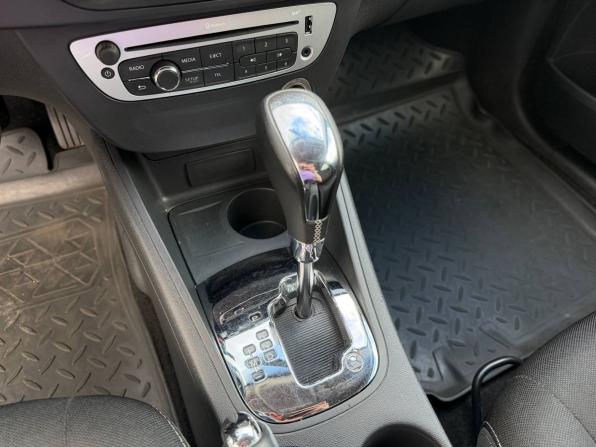 Renault Fluence I Рестайлинг с пробегом 2014 года, цена 685 000 рублей, 190156 км, седан, Автокод Объявления