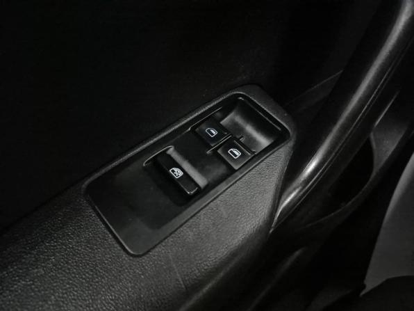Volkswagen Polo V с пробегом 2015 года, цена 690 000 рублей, 223926 км, седан, Автокод Объявления