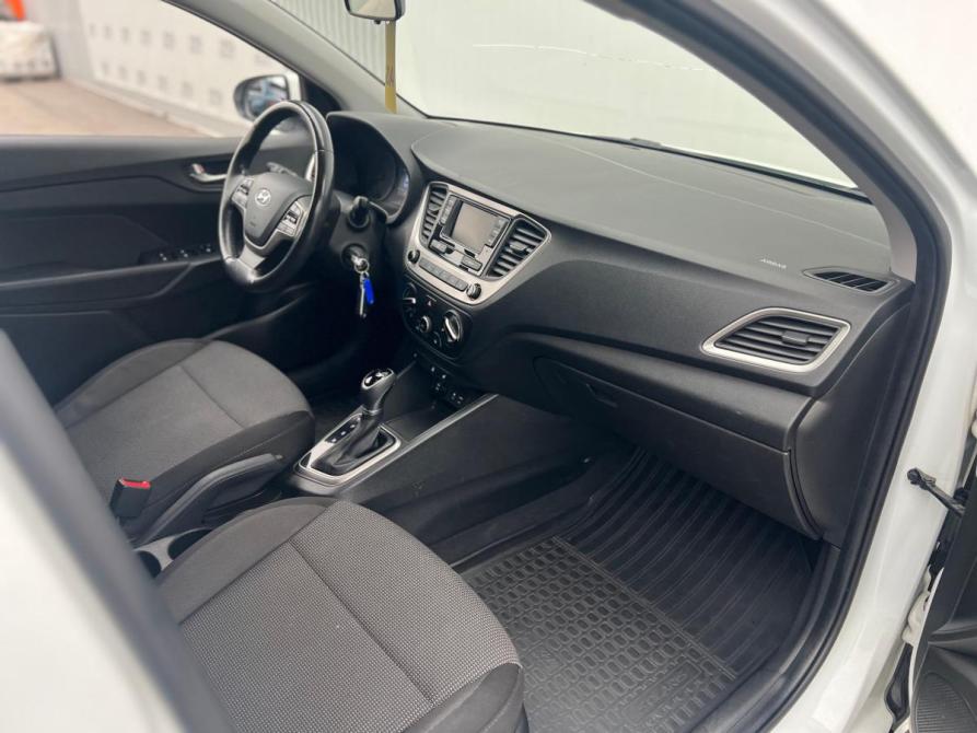 Hyundai Solaris II Санкт-Петербург  - изображение 11