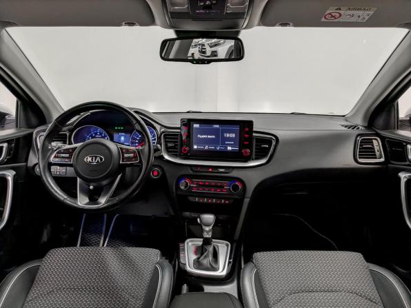 Kia Ceed III с пробегом 2021 года, цена 2 220 000 рублей, 63406 км, универсал, Автокод Объявления