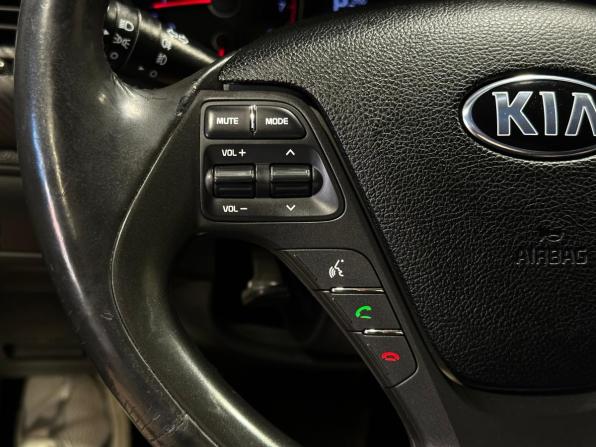 Kia Cerato III с пробегом 2015 года, цена 1 040 000 рублей, 217056 км, седан, Автокод Объявления