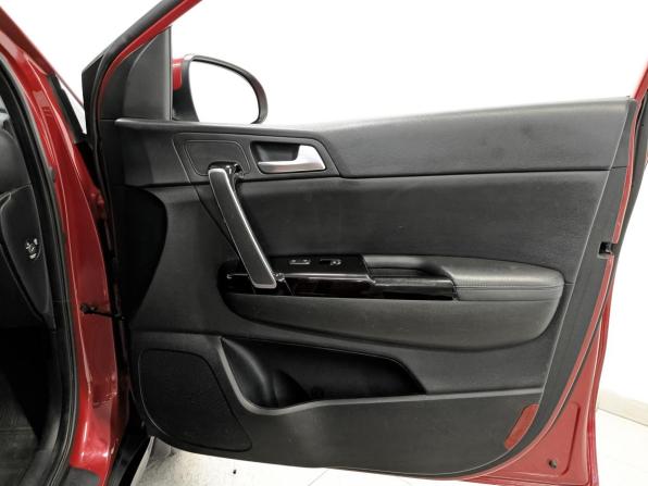 Kia Sportage IV Рестайлинг с пробегом 2021 года, цена 2 090 000 рублей, 173076 км, внедорожник, Автокод Объявления