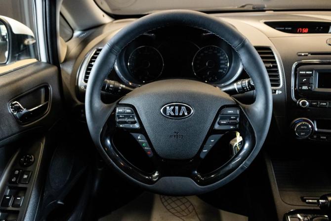 Kia Cerato III Рестайлинг (Classic) с пробегом 2017 года, цена 1 400 000 рублей, 192626 км, седан, Автокод Объявления