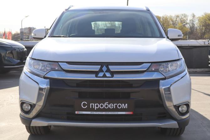 Mitsubishi Outlander III Рестайлинг 2 с пробегом 2016 года, цена 1 699 000 рублей, 157000 км, внедорожник, Автокод Объявления