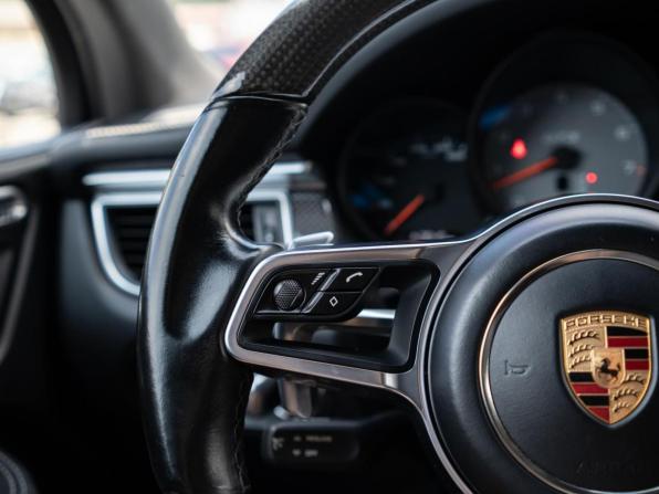Porsche Macan I с пробегом 2016 года, цена 3 399 000 рублей, 143549 км, внедорожник, Автокод Объявления