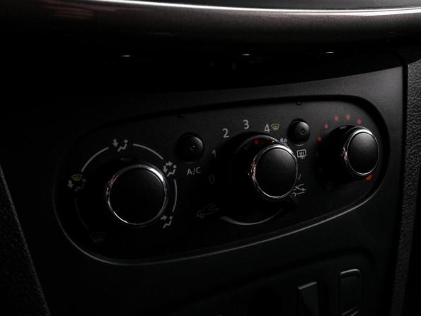 Renault Logan II с пробегом 2015 года, цена 629 000 рублей, 132944 км, седан, Автокод Объявления
