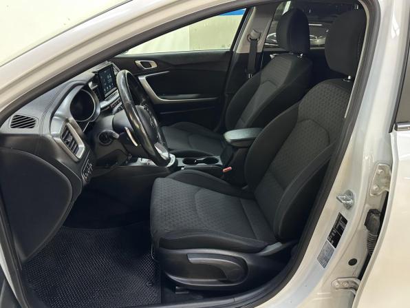 Kia Ceed III с пробегом 2019 года, цена 1 550 000 рублей, 142259 км, универсал, Автокод Объявления