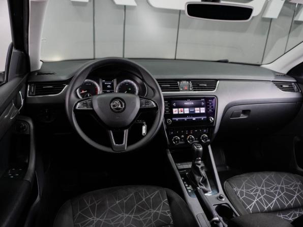 Skoda Octavia III (A7) Рестайлинг с пробегом 2020 года, цена 1 919 000 рублей, 182678 км, лифтбек, Автокод Объявления