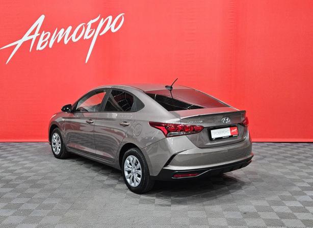 Hyundai Solaris II Рестайлинг с пробегом 2021 года, цена 1 595 000 рублей, 75315 км, седан, Автокод Объявления