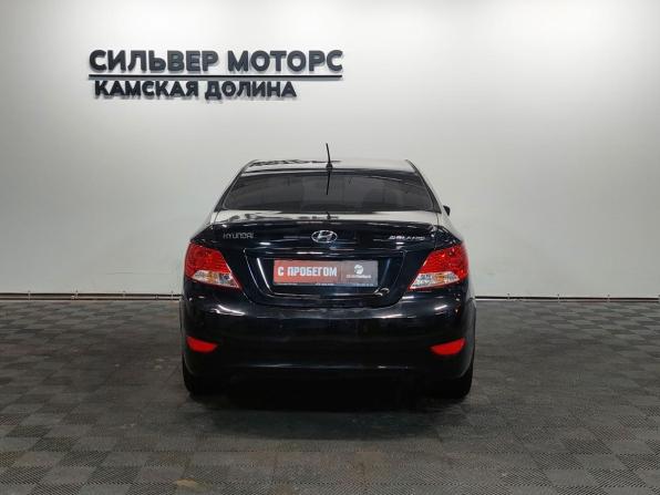 Hyundai Solaris I с пробегом 2014 года, цена 800 000 рублей, 190000 км, седан, Автокод Объявления