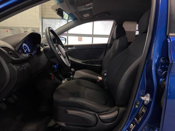 Hyundai Solaris I с пробегом 2011 года, цена 699 000 рублей, 216407 км, хэтчбек, Автокод Объявления
