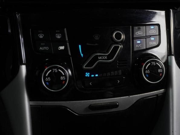 Hyundai Sonata VI (YF) с пробегом 2010 года, цена 959 000 рублей, 338536 км, седан, Автокод Объявления