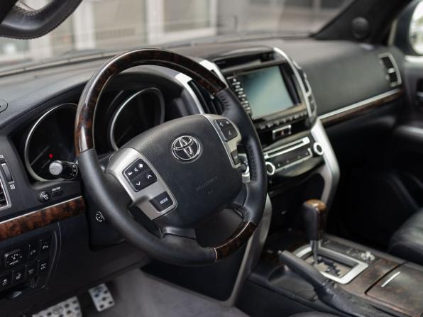Toyota Land Cruiser 200 Series Рестайлинг 1 с пробегом 2012 года, цена 3 090 000 рублей, 160465 км, внедорожник, Автокод Объявления