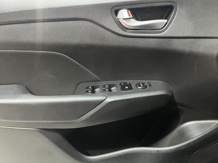 Hyundai Solaris II Курск  - изображение 16