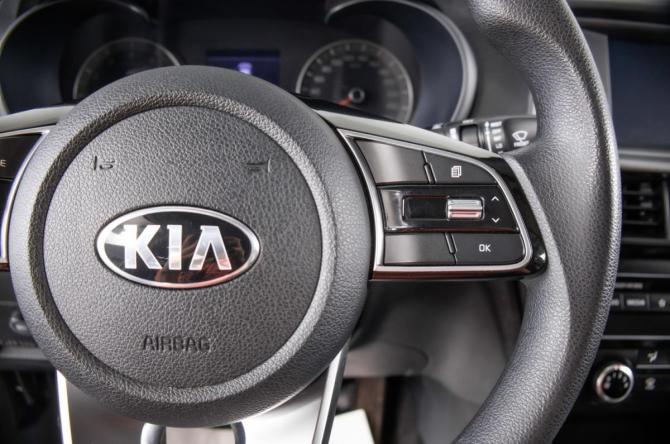 Kia K5 II с пробегом 2018 года, цена 1 999 000 рублей, 182890 км, седан, Автокод Объявления