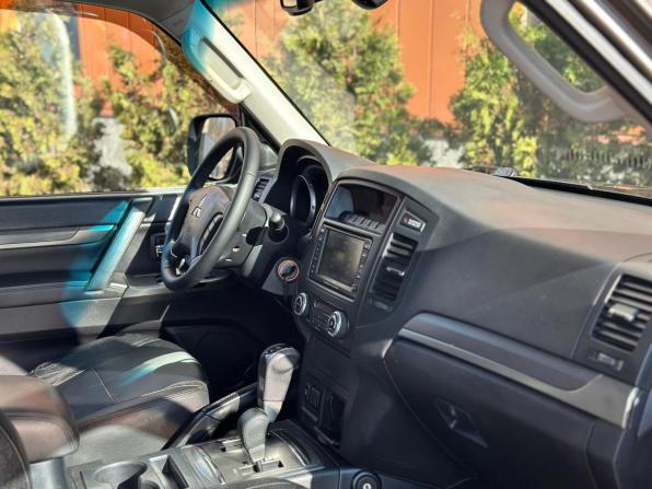 Mitsubishi Pajero IV Рестайлинг 1 с пробегом 2012 года, цена 1 760 000 рублей, 182946 км, внедорожник, Автокод Объявления