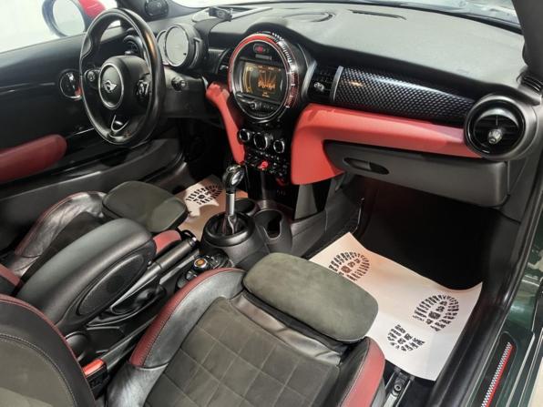 Mini Hatch III (F55/F56) с пробегом 2017 года, цена 2 208 000 рублей, 109119 км, хэтчбек, Автокод Объявления