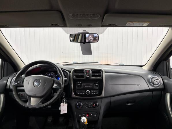 Renault Sandero II с пробегом 2015 года, цена 867 000 рублей, 148000 км, хэтчбек, Автокод Объявления