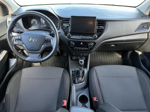 Hyundai Solaris II Рестайлинг с пробегом 2022 года, цена 1 790 000 рублей, 36711 км, седан, Автокод Объявления