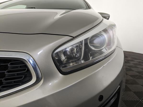 Kia Ceed II Рестайлинг с пробегом 2016 года, цена 1 550 000 рублей, 76045 км, хэтчбек, Автокод Объявления
