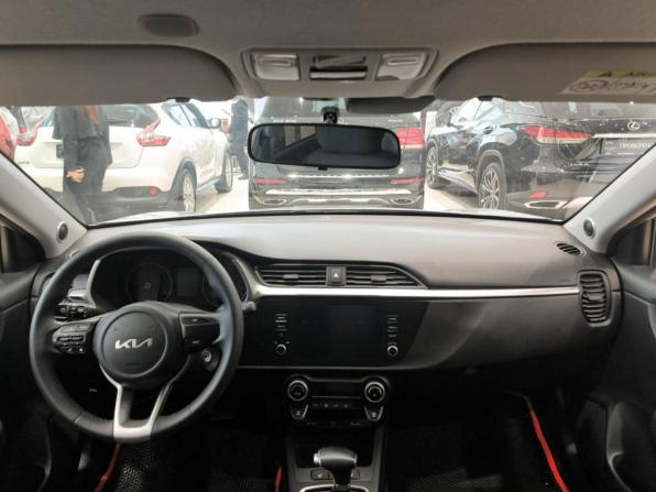 Kia Rio IV Рестайлинг с пробегом 2021 года, цена 1 699 000 рублей, 49044 км, седан, Автокод Объявления