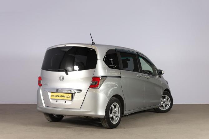 Honda Freed I Рестайлинг 2 с пробегом 2015 года, цена 1 189 000 рублей, 148800 км, компактвэн, Автокод Объявления