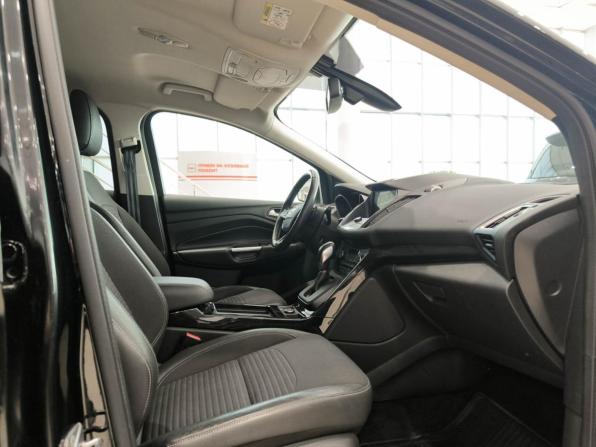 Ford Kuga II Рестайлинг с пробегом 2017 года, цена 1 799 000 рублей, 53364 км, внедорожник, Автокод Объявления