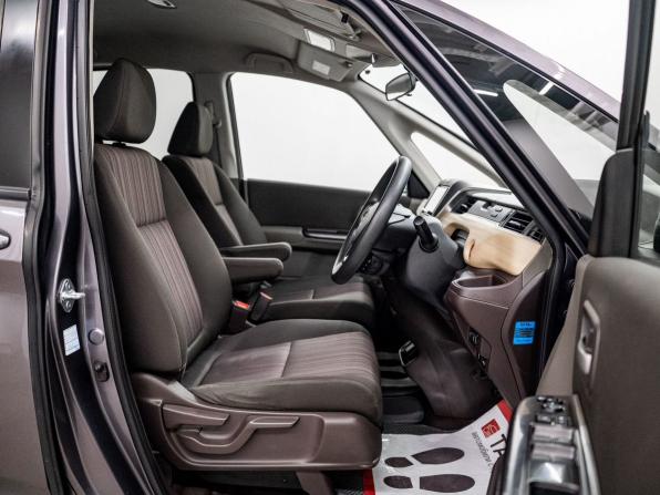 Honda Freed II с пробегом 2018 года, цена 1 397 000 рублей, 157000 км, компактвэн, Автокод Объявления