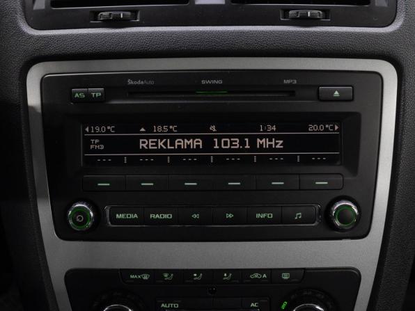 Skoda Octavia II (A5) Рестайлинг с пробегом 2013 года, цена 689 000 рублей, 265534 км, лифтбек, Автокод Объявления