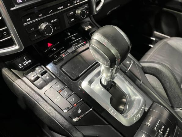 Porsche Cayenne II (958) с пробегом 2012 года, цена 2 340 000 рублей, 198000 км, внедорожник, Автокод Объявления