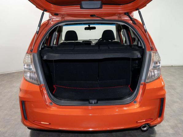 Honda Fit II с пробегом 2011 года, цена 985 000 рублей, 102000 км, хэтчбек, Автокод Объявления