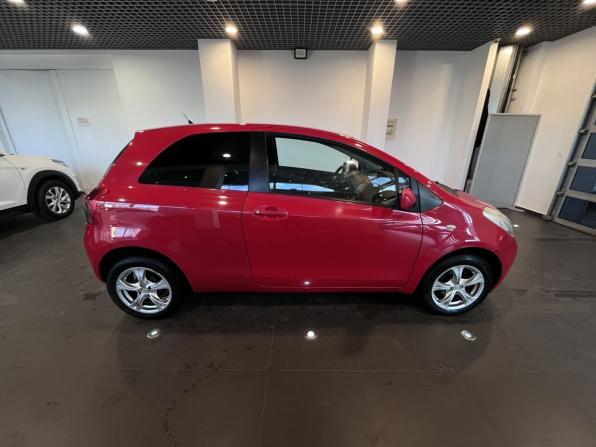 Toyota Yaris II с пробегом 2008 года, цена 462 600 рублей, 177087 км, хэтчбек, Автокод Объявления