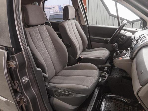 Renault Scenic II Рестайлинг с пробегом 2009 года, цена 289 000 рублей, 331316 км, компактвэн, Автокод Объявления