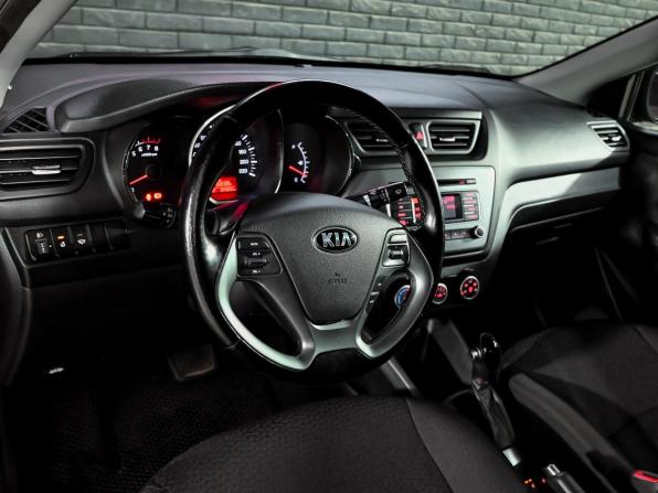 Kia Rio III Рестайлинг с пробегом 2017 года, цена 1 240 000 рублей, 104803 км, седан, Автокод Объявления