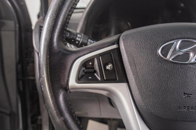 Hyundai Solaris I с пробегом 2012 года, цена 849 000 рублей, 264000 км, хэтчбек, Автокод Объявления