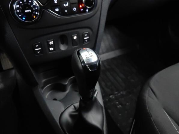 Renault Sandero II с пробегом 2016 года, цена 968 000 рублей, 117000 км, хэтчбек, Автокод Объявления