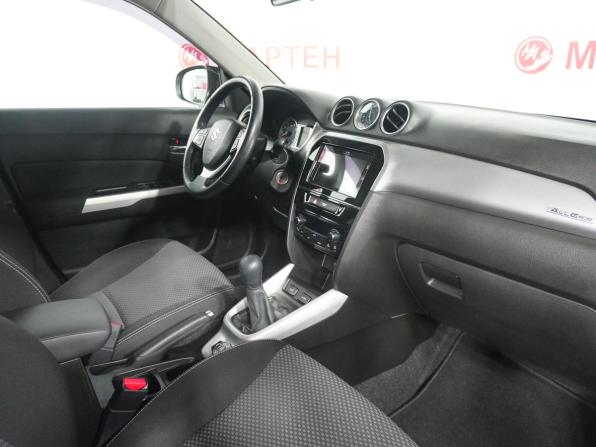 Suzuki Vitara II с пробегом 2017 года, цена 1 820 000 рублей, 68870 км, внедорожник, Автокод Объявления
