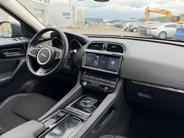 Jaguar F-Pace I с пробегом 2019 года, цена 2 765 000 рублей, 110000 км, внедорожник, Автокод Объявления